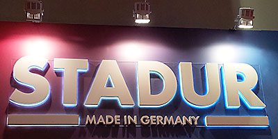Napis iz plošče Stadur z LED podosvetlitvijo