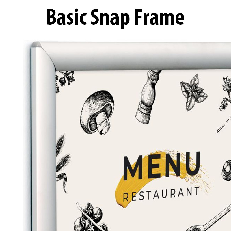 Basic Snap okvir ima na vogalih plastične zaščitne robove.